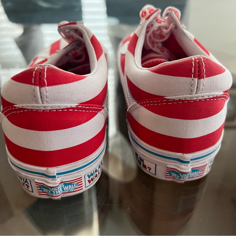 Vans & Where’s Waldo Collab Sneakers, Red & White in Size 7.5M - Picture 10 of 14